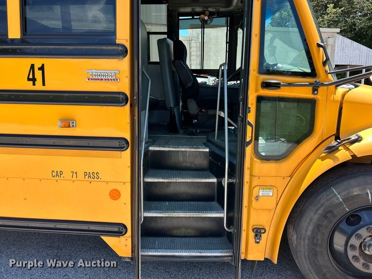 image for item EK4783 2014 Thomas Built  Saf-T-Liner C2 school bus