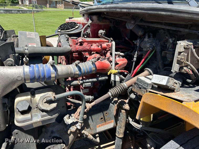 image for item EK4783 2014 Thomas Built  Saf-T-Liner C2 school bus