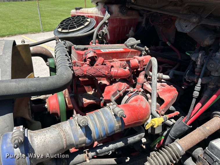 image for item EK4783 2014 Thomas Built  Saf-T-Liner C2 school bus