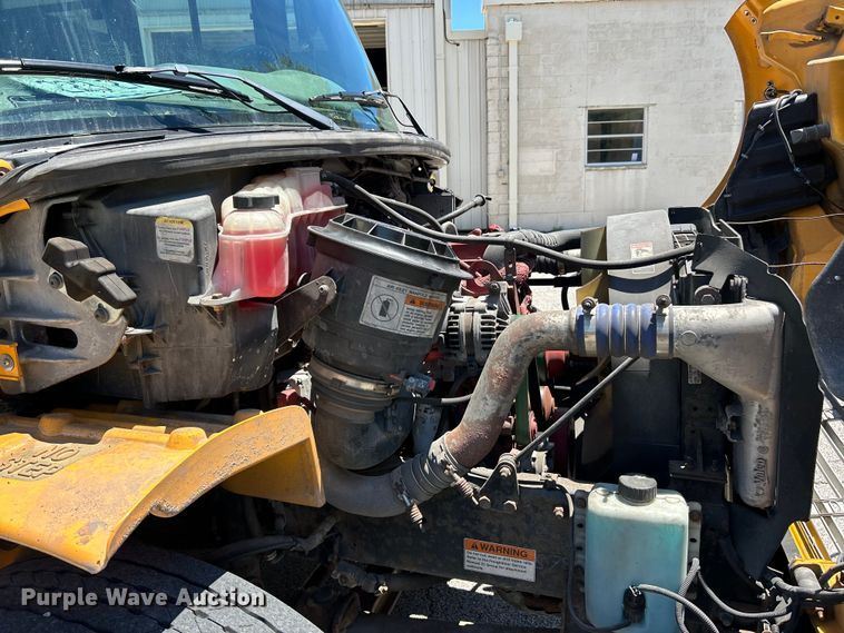 image for item EK4783 2014 Thomas Built  Saf-T-Liner C2 school bus