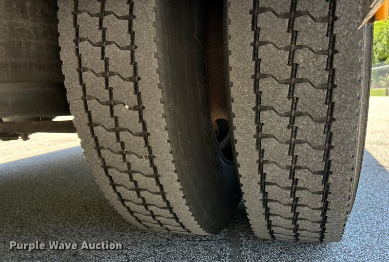 image for item EK4783 2014 Thomas Built  Saf-T-Liner C2 school bus