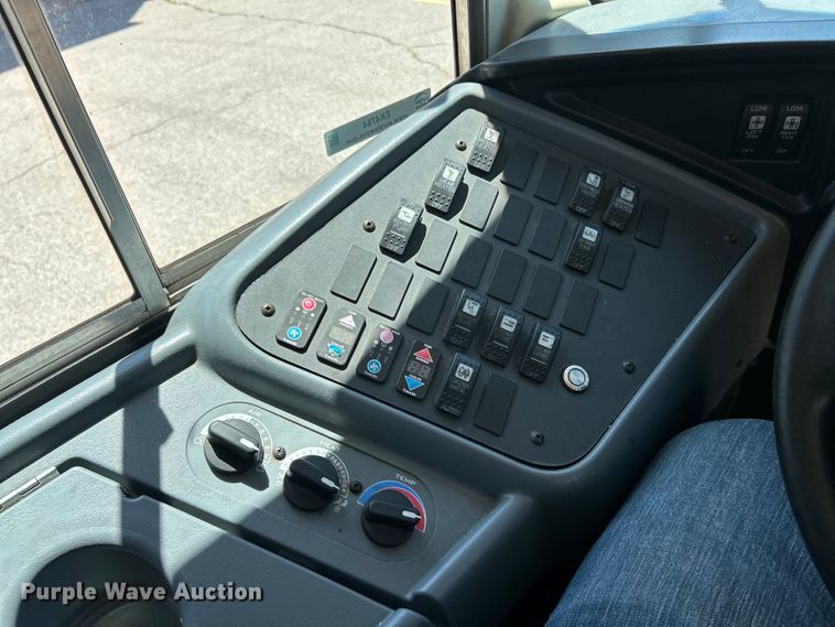 image for item EK4784 2008 IC CE300 school bus