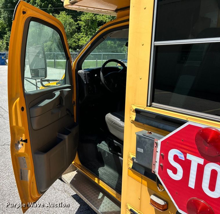 image for item EK4786 2007 Chevrolet  Express school bus