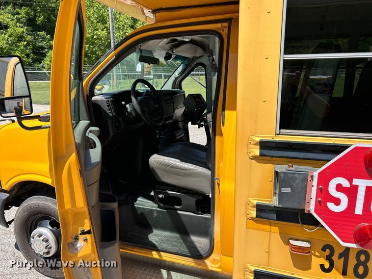 image for item EK4786 2007 Chevrolet  Express school bus
