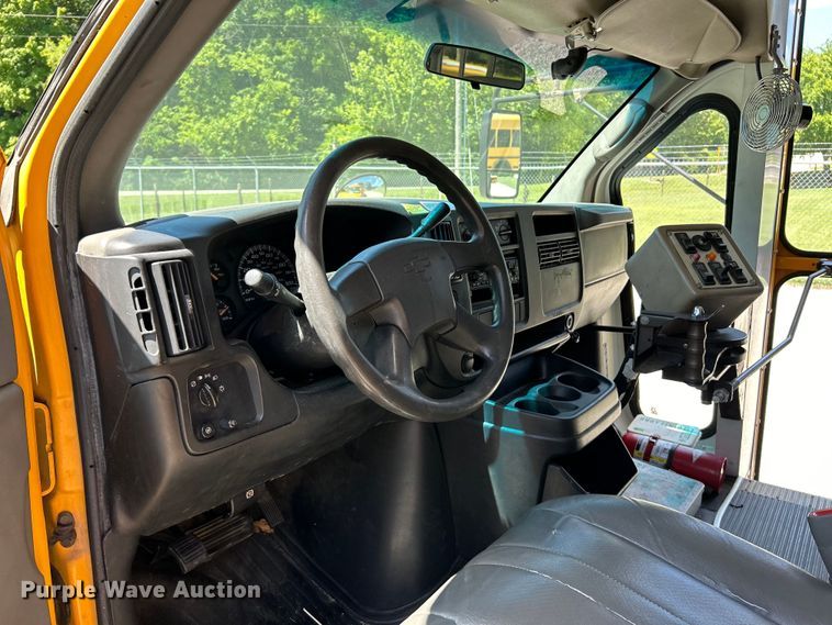 image for item EK4786 2007 Chevrolet  Express school bus
