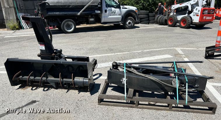 image for item EK4794 2009 Bobcat SB 200X60 skid steer snow blower