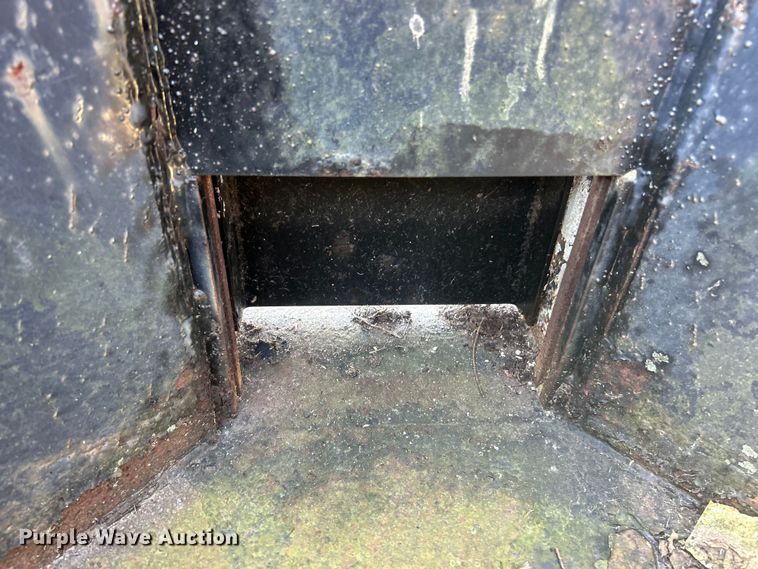 image for item EK4796 Harley C-5 skid steer concrete chuter