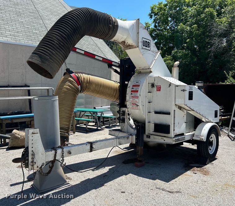 image for item EK4804 2016 Old Dominion Brush LCT6000 leaf vacuum