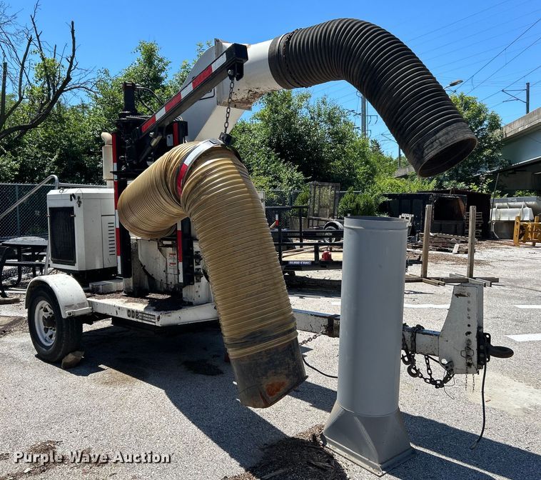 image for item EK4804 2016 Old Dominion Brush LCT6000 leaf vacuum