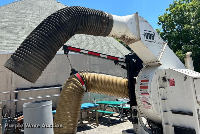 image for item EK4804 2016 Old Dominion Brush LCT6000 leaf vacuum