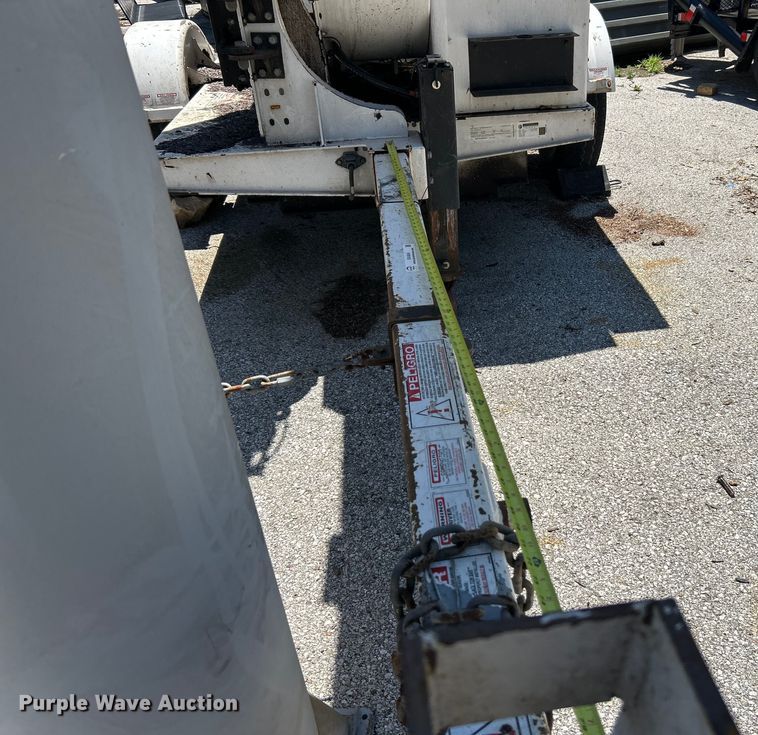 image for item EK4804 2016 Old Dominion Brush LCT6000 leaf vacuum