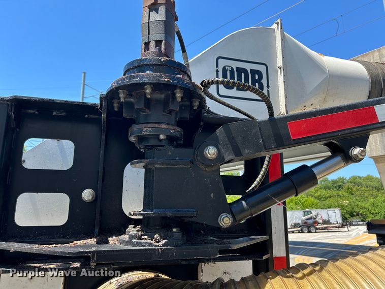 image for item EK4804 2016 Old Dominion Brush LCT6000 leaf vacuum