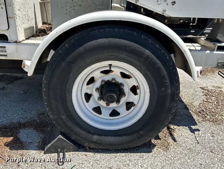 image for item EK4804 2016 Old Dominion Brush LCT6000 leaf vacuum