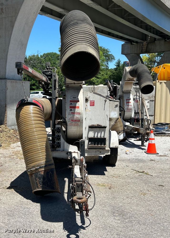 image for item EK4805 2015 Old Dominion Brush LCT6000 leaf vacuum