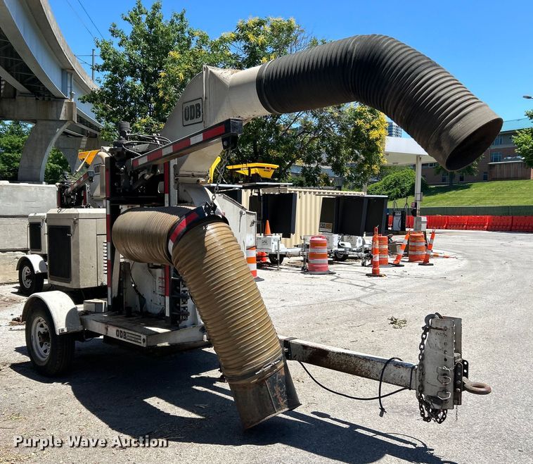 image for item EK4805 2015 Old Dominion Brush LCT6000 leaf vacuum