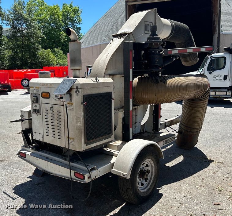 image for item EK4805 2015 Old Dominion Brush LCT6000 leaf vacuum