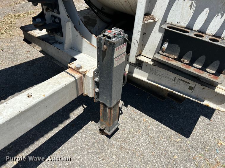 image for item EK4805 2015 Old Dominion Brush LCT6000 leaf vacuum