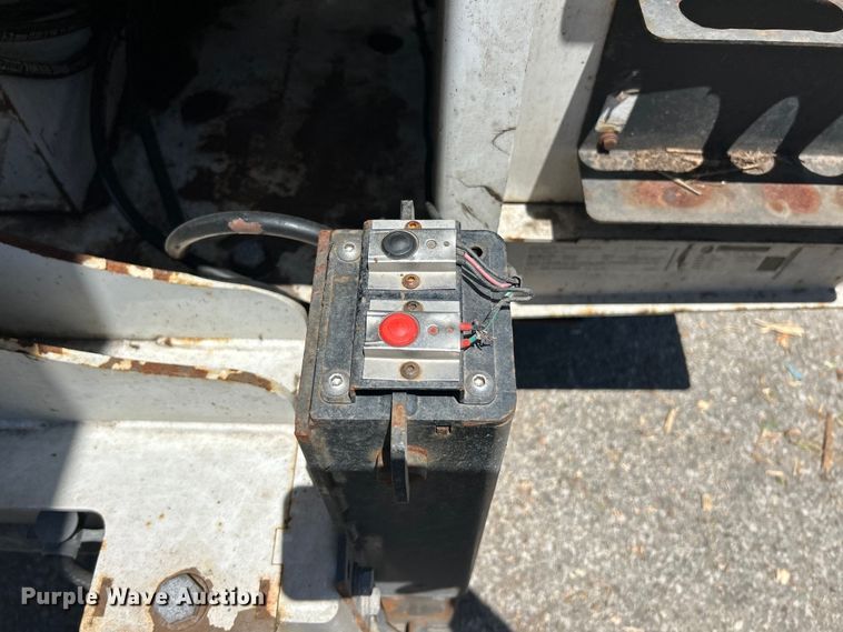 image for item EK4805 2015 Old Dominion Brush LCT6000 leaf vacuum