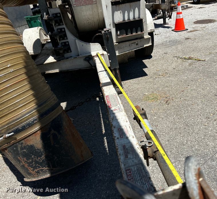 image for item EK4805 2015 Old Dominion Brush LCT6000 leaf vacuum