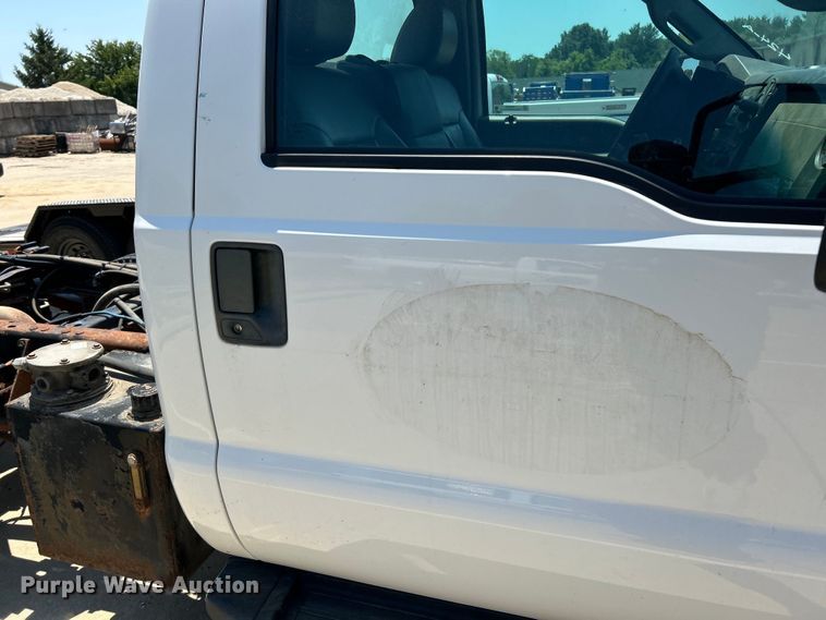 image for item EK4815 2012 Ford  F550 Super Duty XL  truck cab and chassis