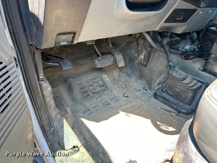 image for item EK4815 2012 Ford  F550 Super Duty XL  truck cab and chassis