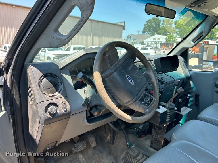 image for item EK4815 2012 Ford  F550 Super Duty XL  truck cab and chassis