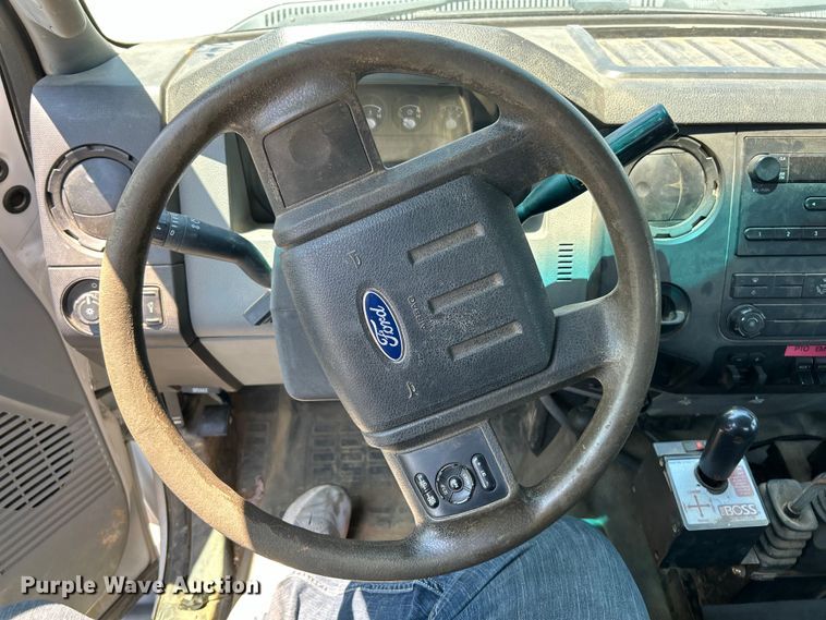 image for item EK4815 2012 Ford  F550 Super Duty XL  truck cab and chassis