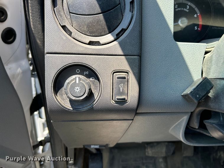 image for item EK4815 2012 Ford  F550 Super Duty XL  truck cab and chassis