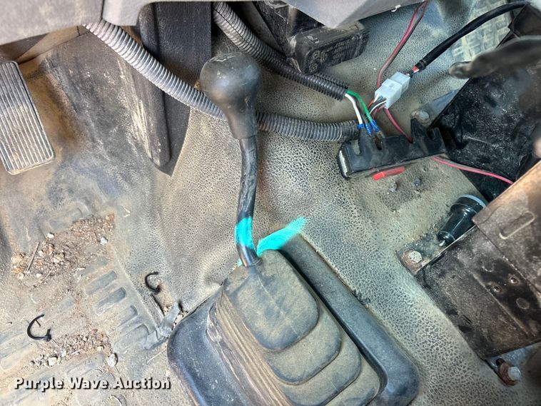 image for item EK4815 2012 Ford  F550 Super Duty XL  truck cab and chassis