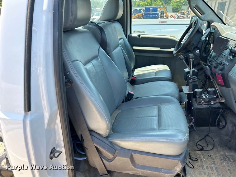 image for item EK4815 2012 Ford  F550 Super Duty XL  truck cab and chassis