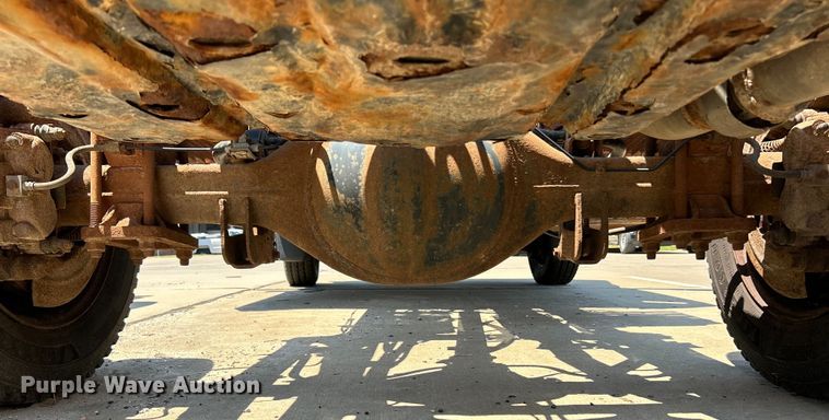 image for item EK4815 2012 Ford  F550 Super Duty XL  truck cab and chassis