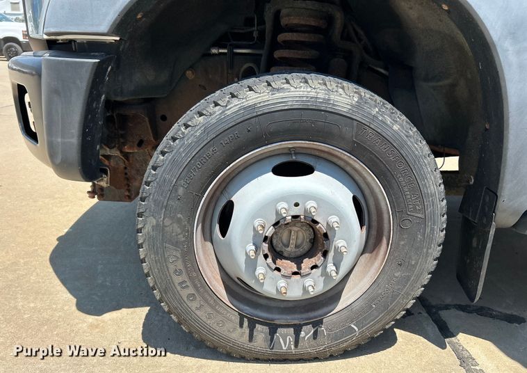 image for item EK4815 2012 Ford  F550 Super Duty XL  truck cab and chassis