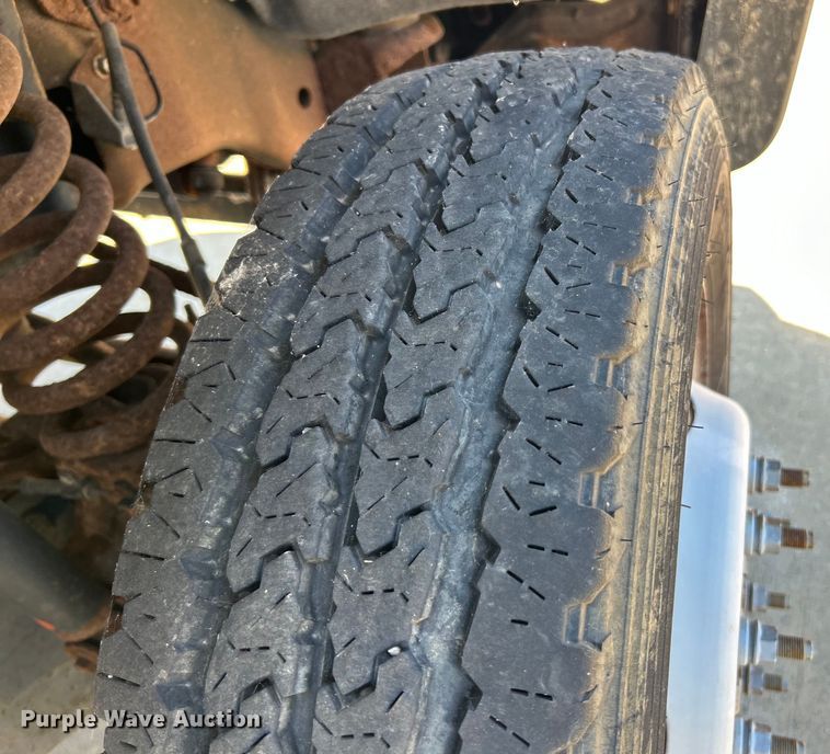 image for item EK4815 2012 Ford  F550 Super Duty XL  truck cab and chassis