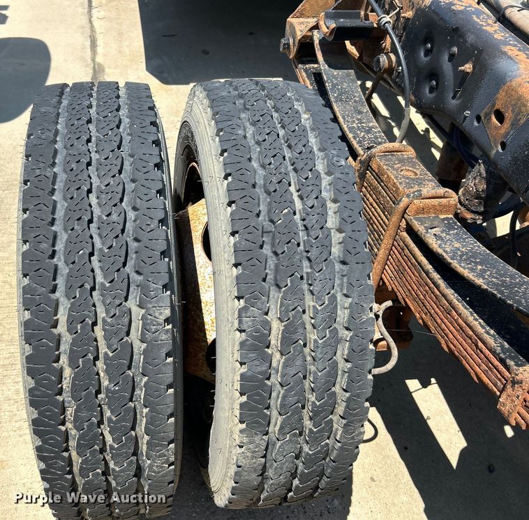 image for item EK4815 2012 Ford  F550 Super Duty XL  truck cab and chassis