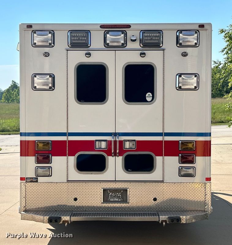 image for item EK4825 2016 Ford F450 Super Duty XLT ambulance