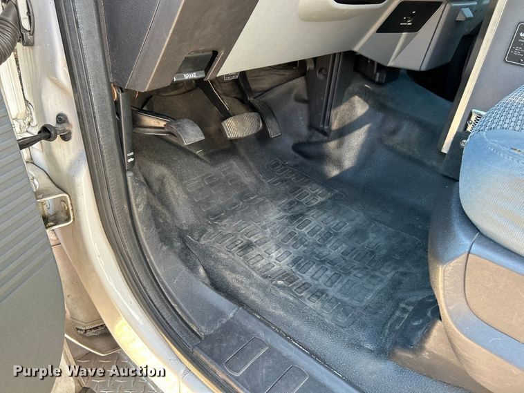 image for item EK4825 2016 Ford F450 Super Duty XLT ambulance