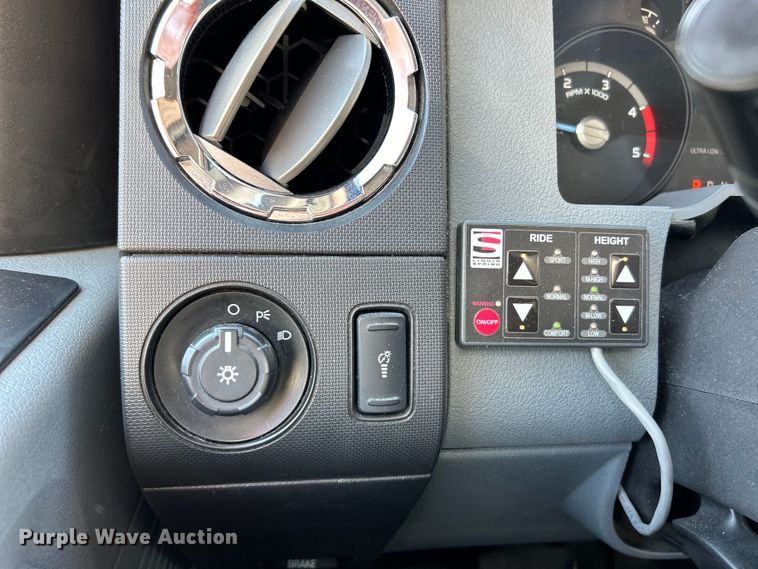 image for item EK4825 2016 Ford F450 Super Duty XLT ambulance