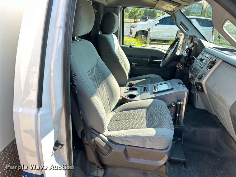 image for item EK4825 2016 Ford F450 Super Duty XLT ambulance