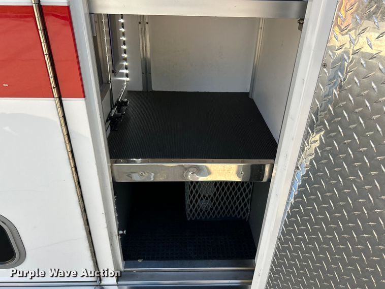 image for item EK4825 2016 Ford F450 Super Duty XLT ambulance