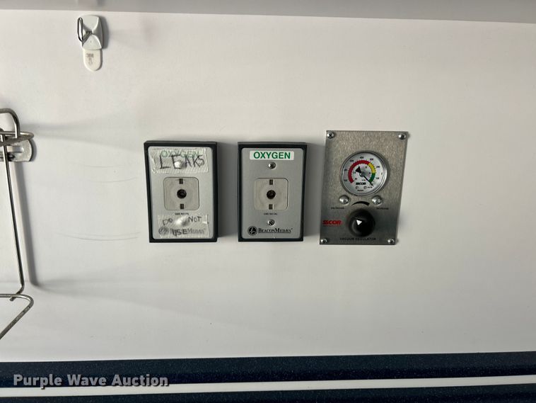 image for item EK4825 2016 Ford F450 Super Duty XLT ambulance