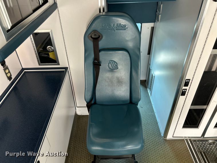 image for item EK4825 2016 Ford F450 Super Duty XLT ambulance