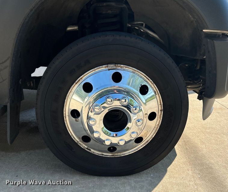 image for item EK4825 2016 Ford F450 Super Duty XLT ambulance