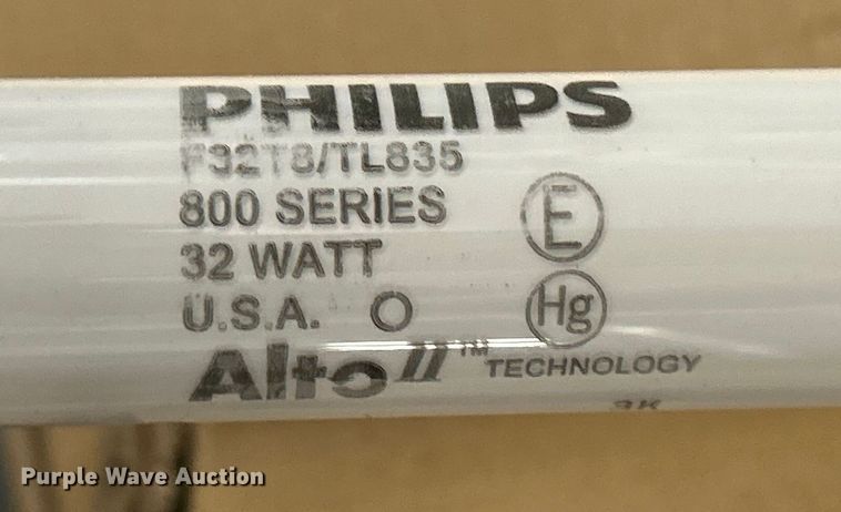 image for item EK4830 Philips 800 Series light bulbs