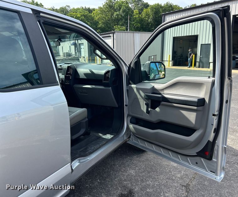 image for item EK4837 2015 Ford F150 XL SuperCab pickup truck