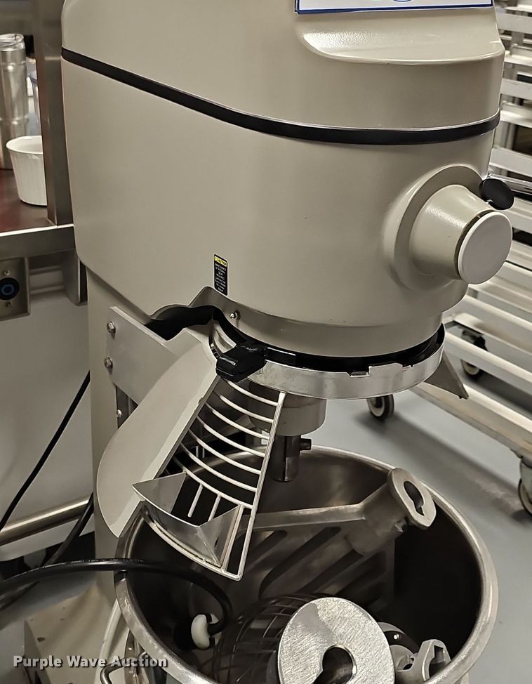 Globe SP60 mixer in Holton, KS Item EK5712 for sale Purple Wave