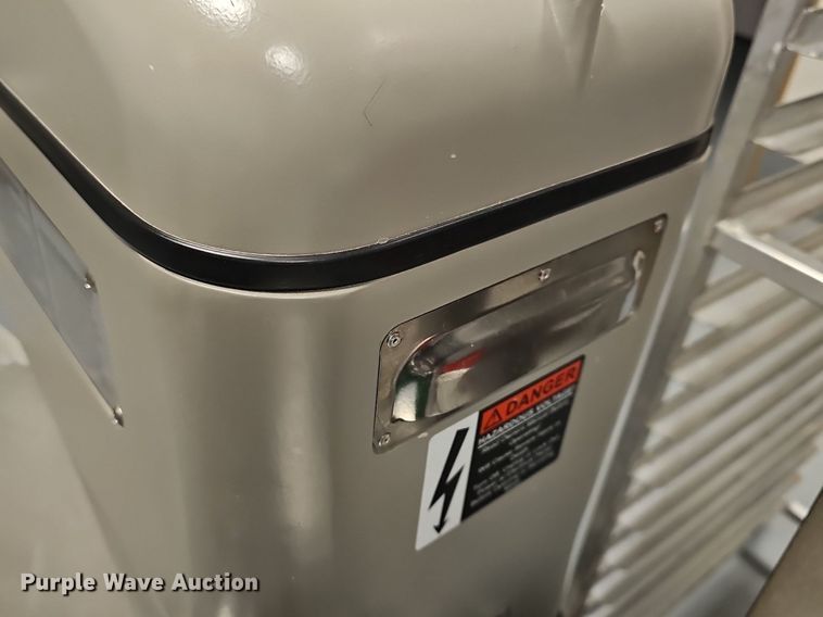 image for item EK5712 Globe  SP60 mixer