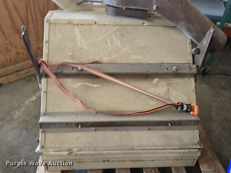 image for item EK5985 Grasshopper 723K grass bagger