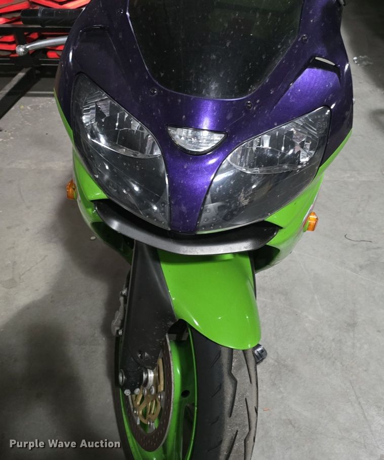 image for item EK6072 2000 Kawasaki  Ninja ZX9R motorcycle