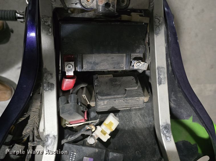 image for item EK6072 2000 Kawasaki  Ninja ZX9R motorcycle