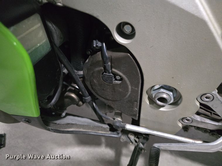 image for item EK6072 2000 Kawasaki  Ninja ZX9R motorcycle